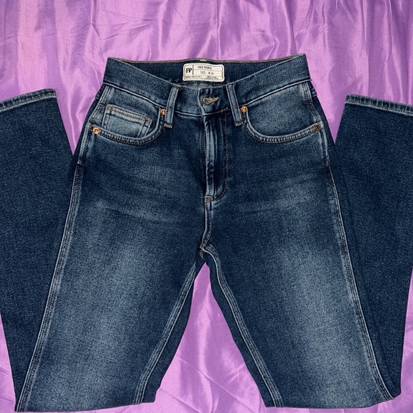 Like new Free people jeans - Picture 2 of 5